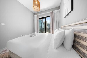 1 bedroom, iron/ironing board, WiFi, bed sheets - Free housekeeping visits during your stay - StayShort - 1 Bed in Business Bay with Modern Amenities that Sleeps 4 (Business Bay)