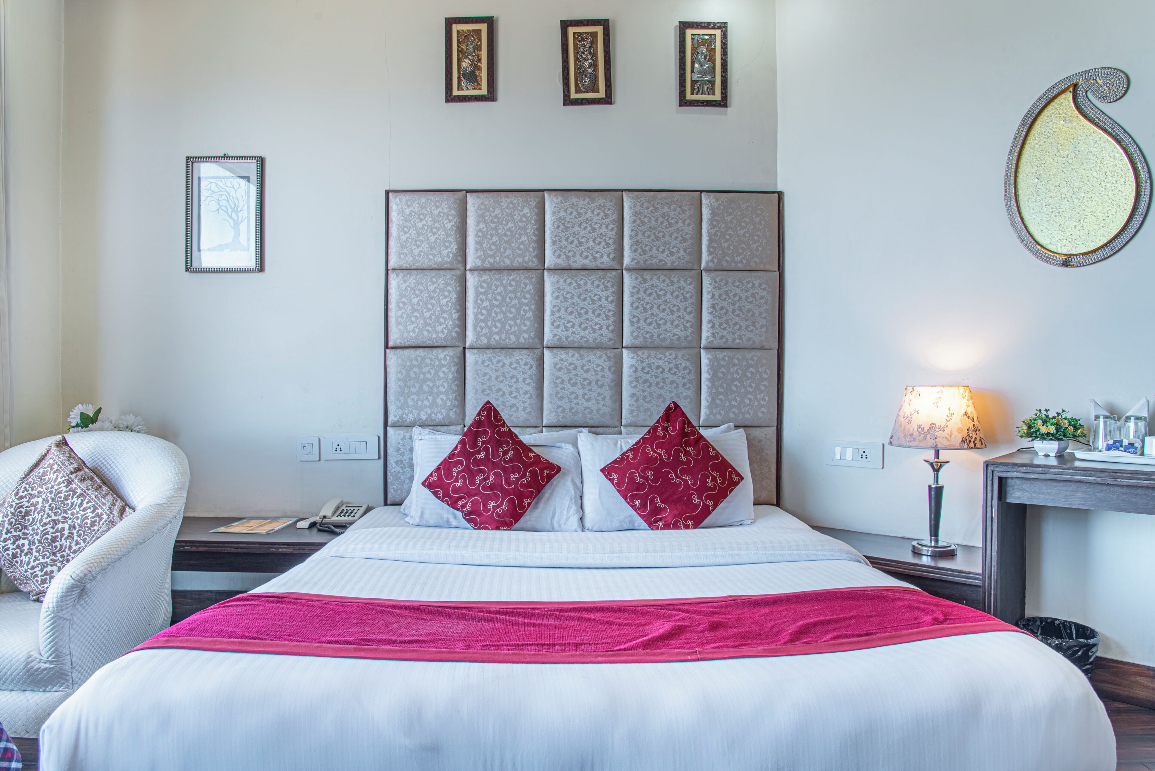 Single Room, Mountain View