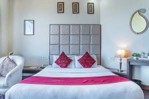 Eenpersoonskamer, uitzicht op bergen