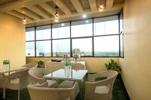 Dining - Treebo Babu Shivaansh Residency (Ratu)
