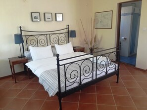 Estudio, vista al jardín