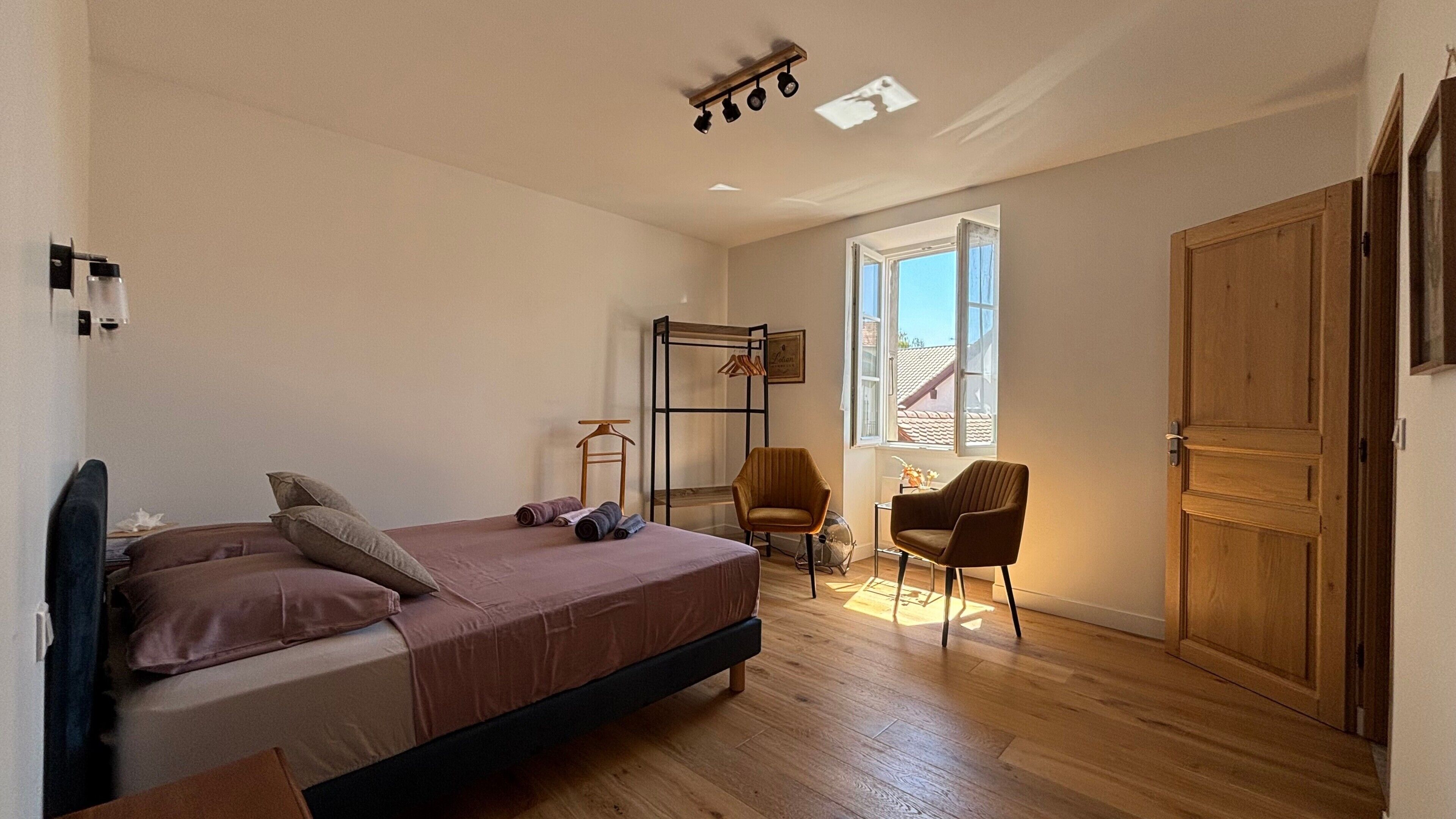 1 bedroom, WiFi, bed sheets