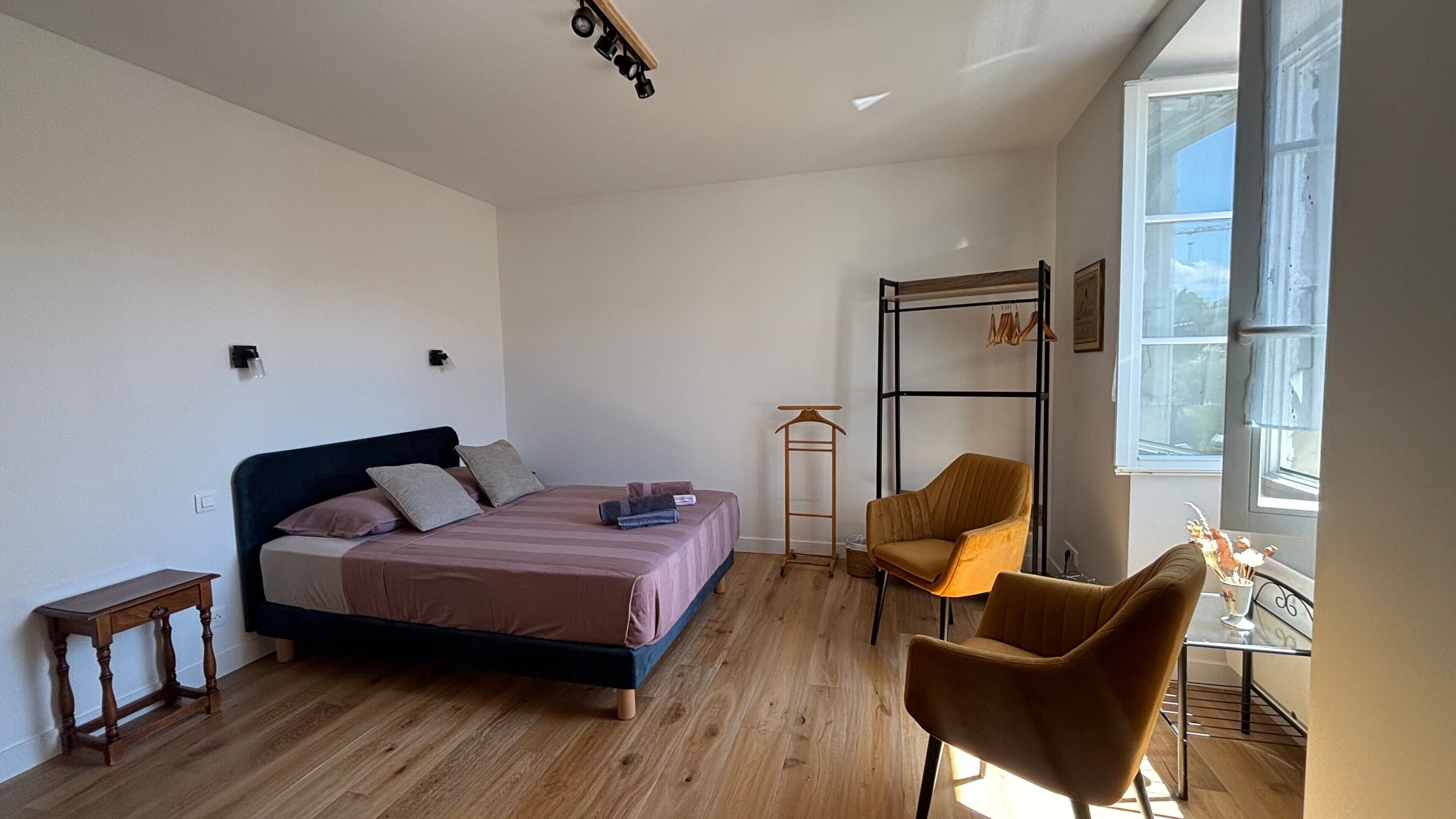 1 bedroom, WiFi, bed sheets