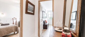 “Chambre Mésange” – Lake View, Private Terrace & Wi-Fi