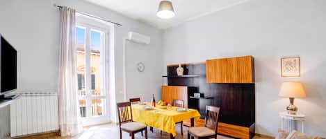 標準公寓, 2 間臥室, 微波爐 (Archi Home - Apartment with Balcony) | 客廳