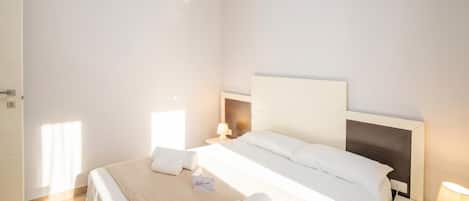 スタンダード アパートメント ベッドルーム (複数) (Archi Home Lecce In Town Centre) | 2 室のベッドルーム、WiFi (無料)、ベッドシーツ