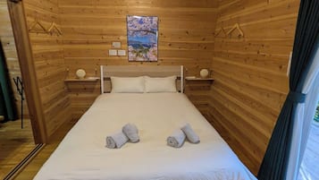 Desk, free WiFi, bed sheets