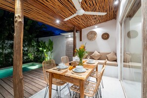 Khu ẩm thực ngoài trời