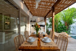 Basic Villa | Outdoor dining - Villa Diana 3 (Tabanan)