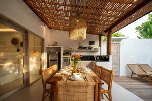 Basic Villa | Dining - Villa Diana 4 (Tabanan)
