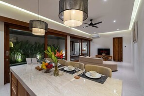 Basic Villa | Dining - Villa Eden by Elysian (Kerobokan)