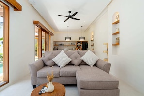 Basic Villa | Living area - Villa Luna by Elysian (Kerobokan)