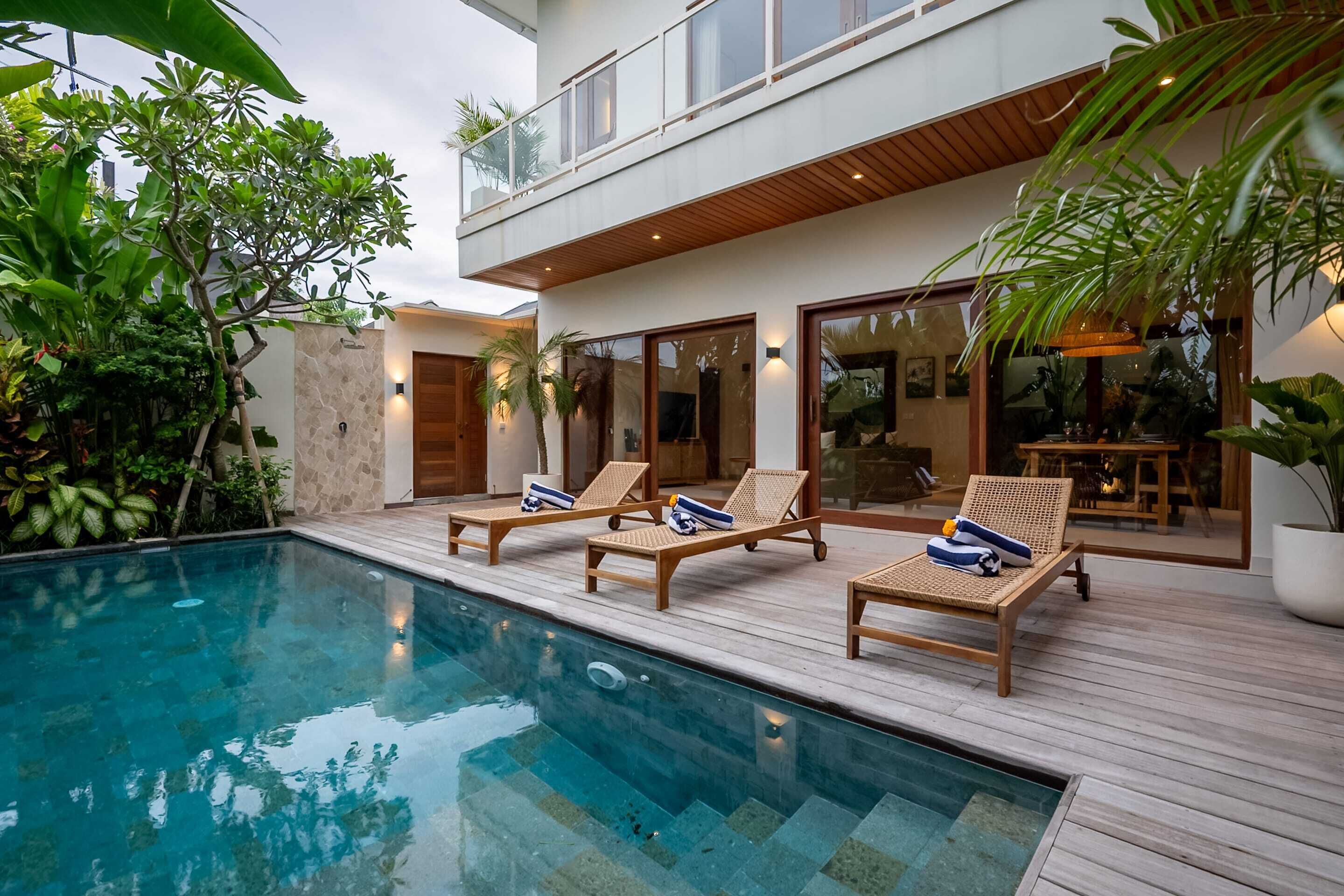 Basic House | Pool | Outdoor pool