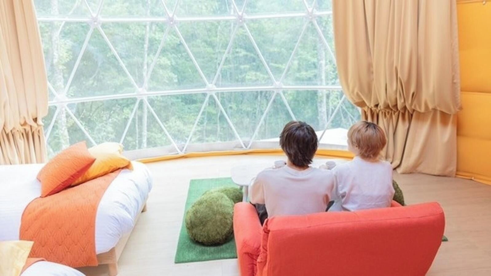 書桌、免費 Wi-Fi