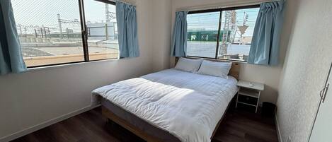 Desk, free WiFi, bed sheets