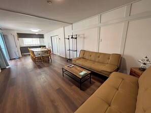 Living area - 1 minute walk from Kayashima Station Spacious pr / Kadoma City Ōsaka (Kadoma City)