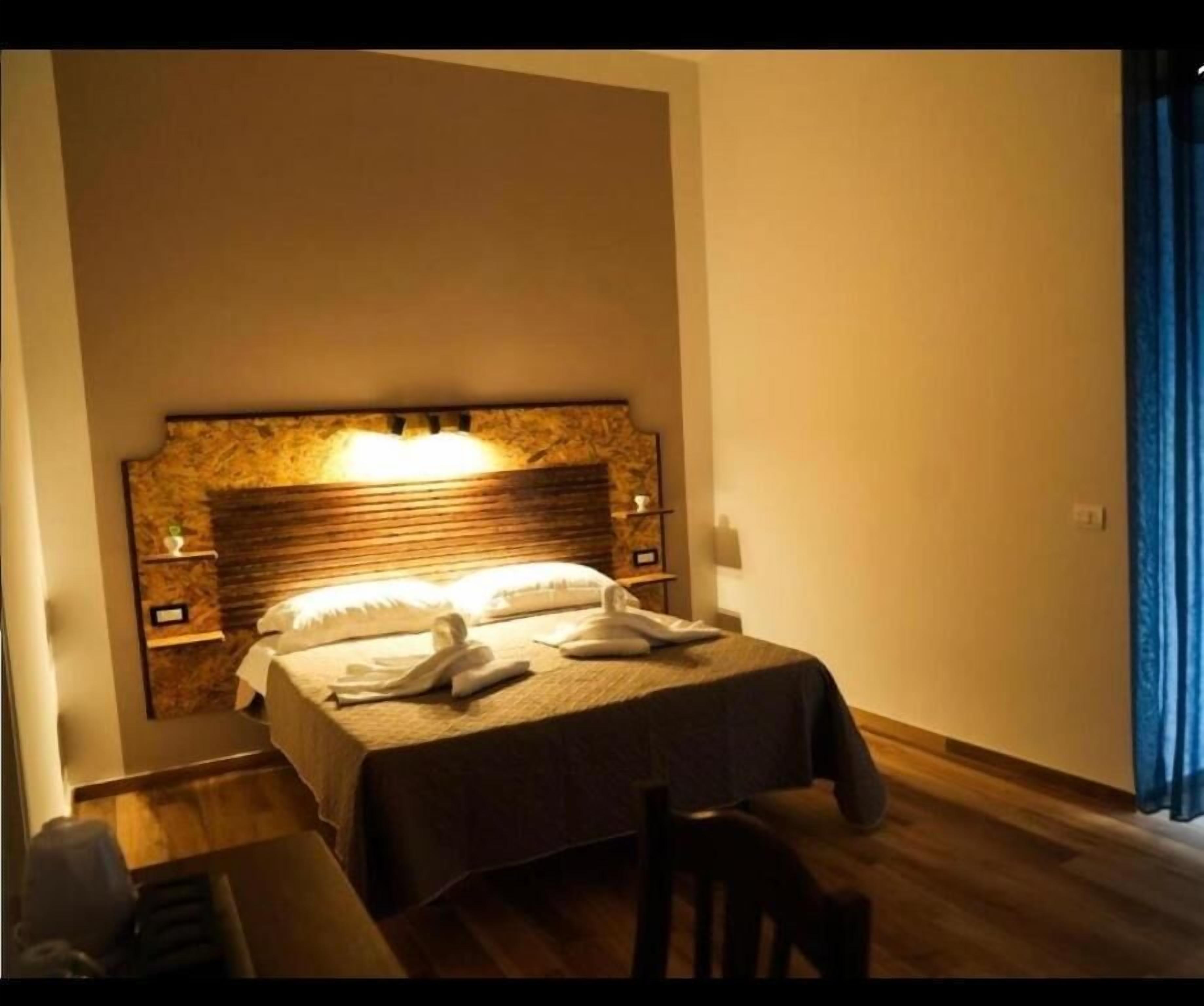 Double Room, Balcony | In-room safe, free WiFi