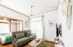 Desk, free WiFi, bed sheets - Just a 2minute walk to the beach and Enoshima Is / Kamakura City Kanagawa (Kamakura City)