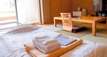 Nonsmoking Tatami room with free BK 3 ppl / Ochi District Shimane
