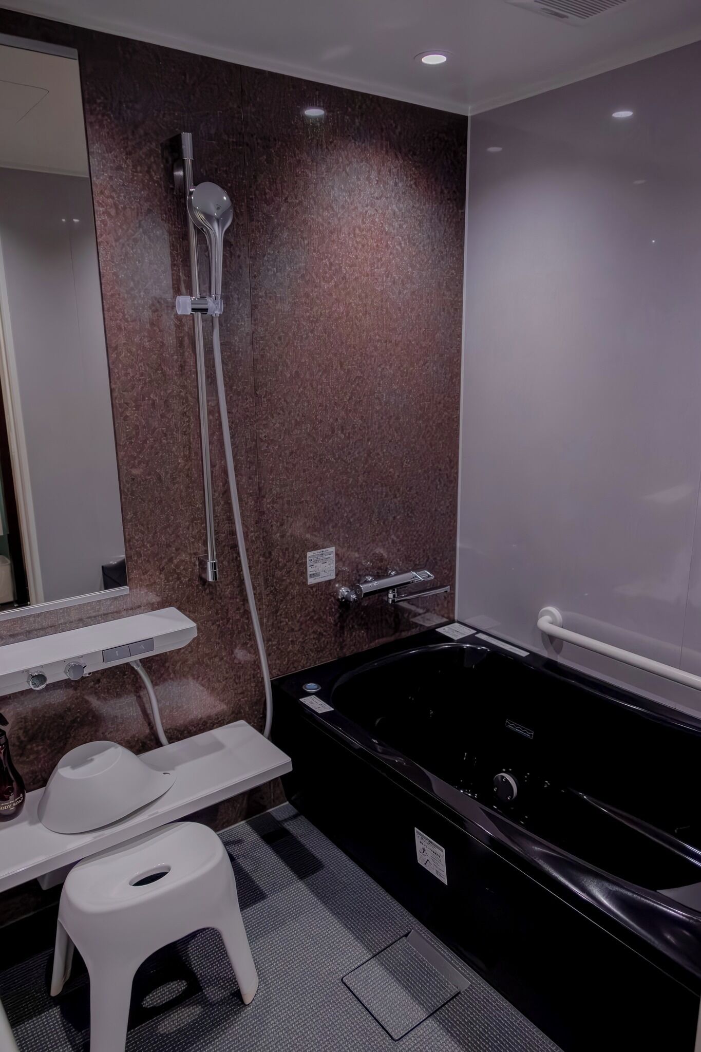 Hair dryer, towels