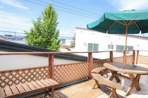 Outdoor dining - Located right next to JR Toya Station Flower Hous / Abuta District Hokkaidō (Abuta District)