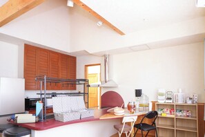 Dining - Located right next to JR Toya Station Flower Hous / Abuta District Hokkaidō (Abuta District)