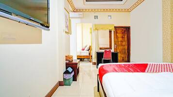 1 bedroom, desk, free WiFi, bed sheets