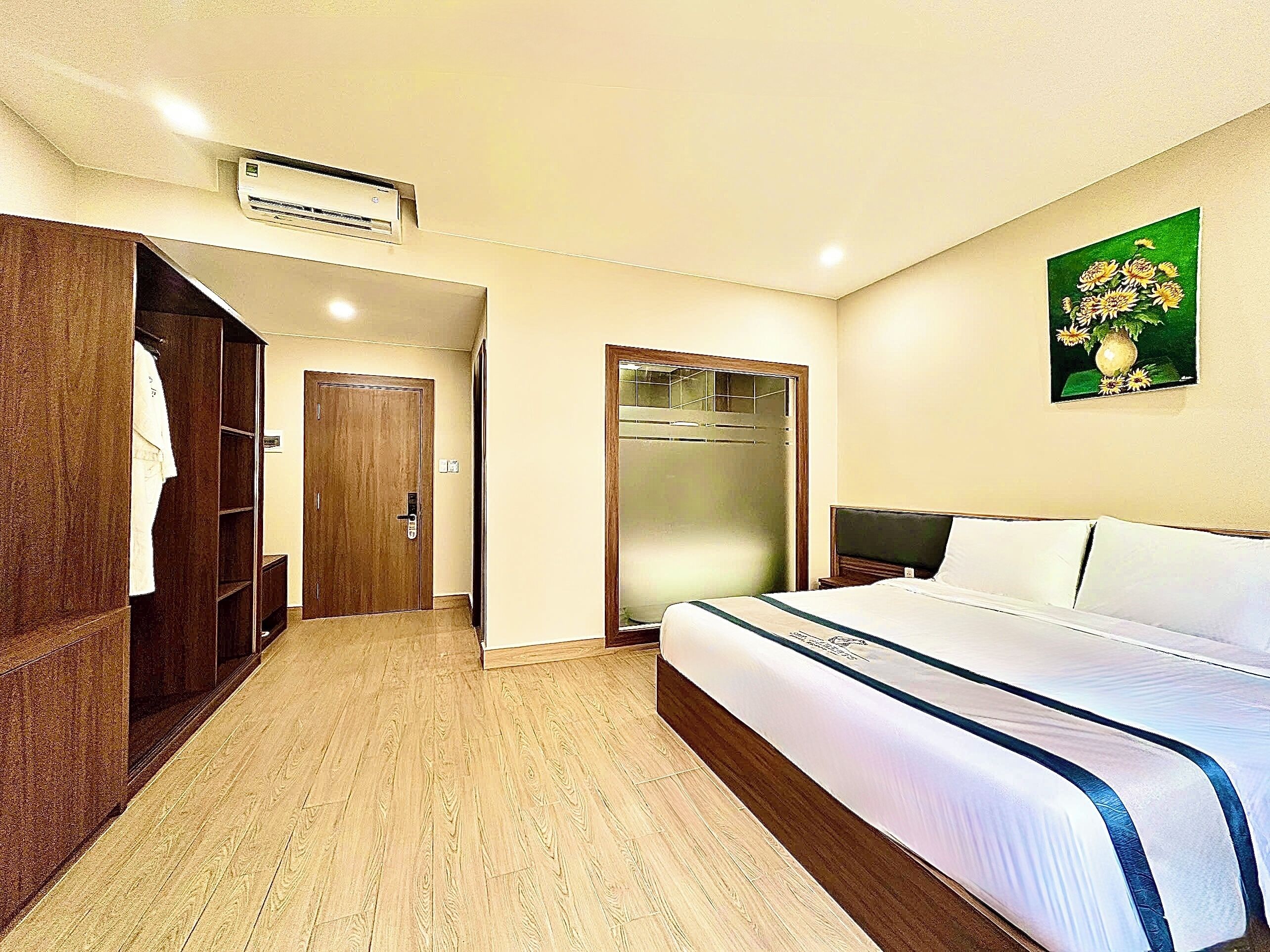 Deluxe Double Room, Partial Sea View