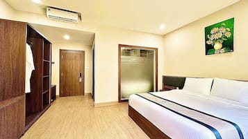 Deluxe Double Room, Partial Sea View