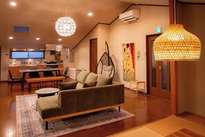 Interior - This 4LDK apartment can accommodate up to 15 guest / Sumida Ward Tokyo (Sumida Ward)