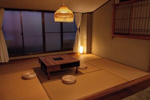 Interior - This 4LDK apartment can accommodate up to 15 guest / Sumida Ward Tokyo (Sumida Ward)