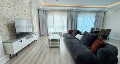 30 Convenient Central 2BR Apartment