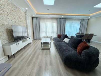 30 Convenient Central 2BR Apartment