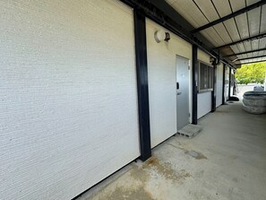 Exterior detail - A private space surrounded by sugarcane fields and / Miyakojima City Okinawa (Miyakojima City)