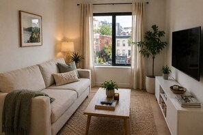 Classic Room | Living area - The Opal Stay (Toronto)