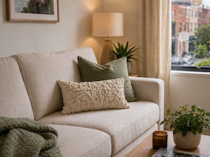 Classic Room | Living area - The Opal Stay (Toronto)