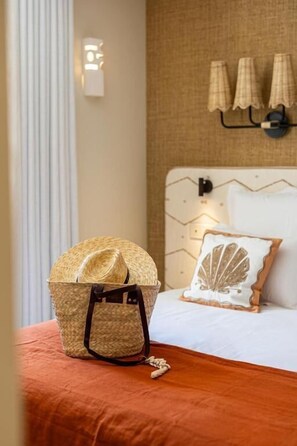 Chambre Deluxe double, vue sur la cour intérieure | Coffre-fort, rideaux d’obscurcissement, système d’insonorisation