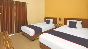1 bedroom, desk, free WiFi, bed sheets
