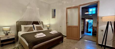 3 Schlafzimmer, Bügeleisen/Bügelbrett