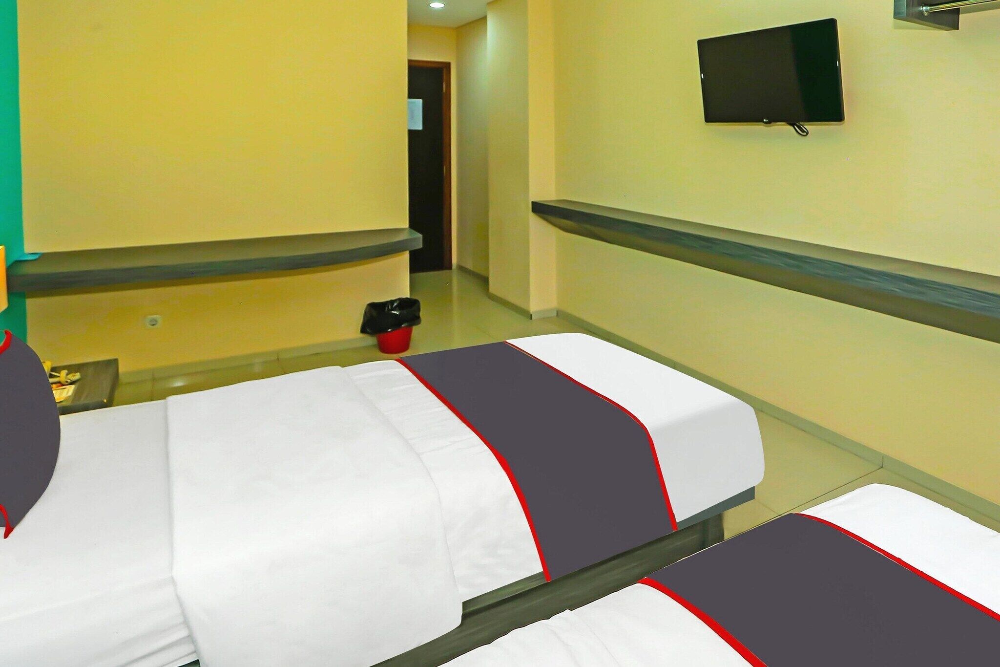 1 bedroom, desk, free WiFi, bed sheets