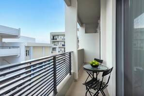 Property grounds - Getaway Apartment in Rhodes Town (Rhodes)
