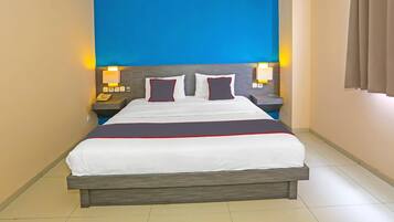 1 bedroom, desk, free WiFi, bed sheets