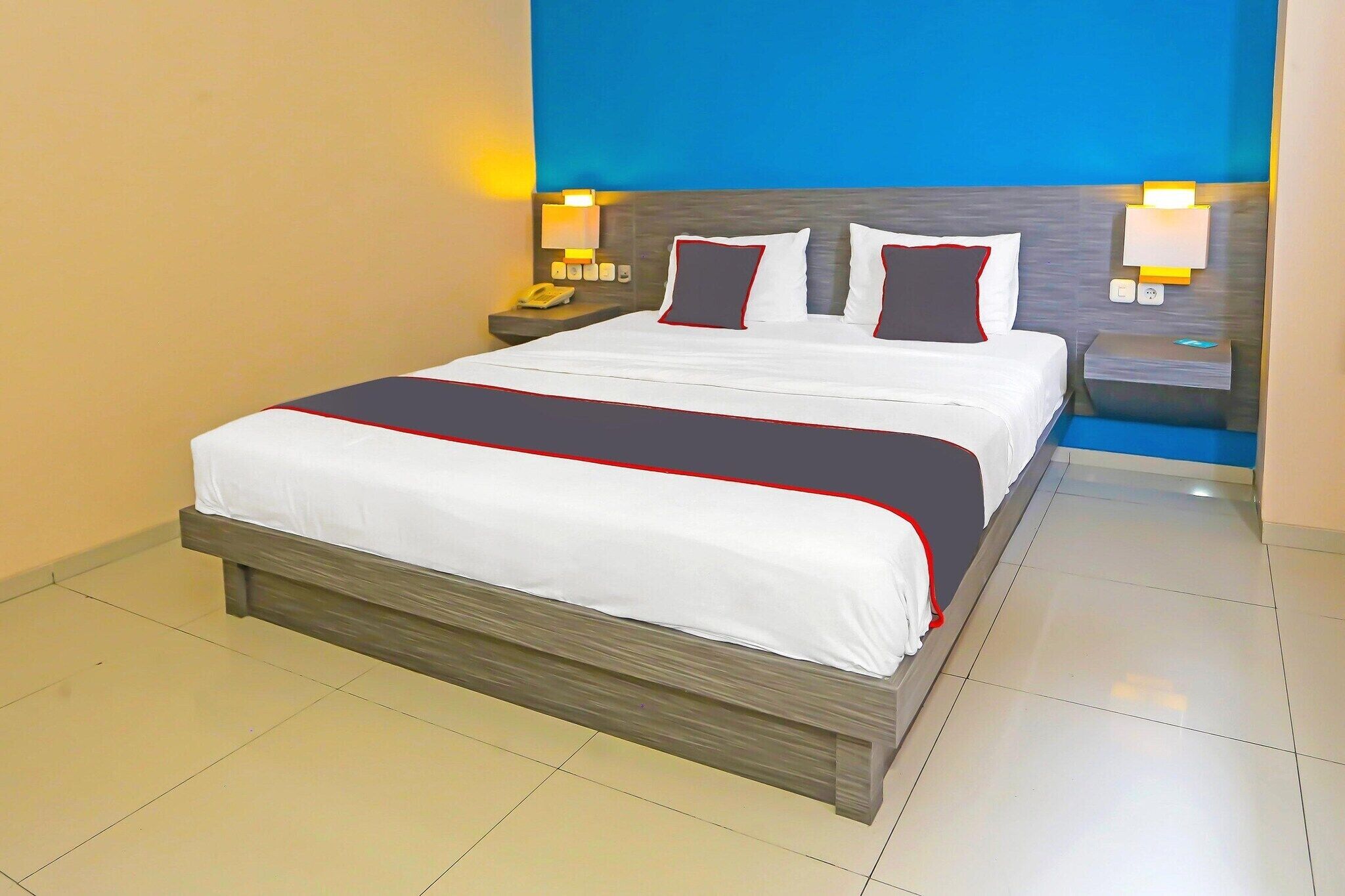 1 bedroom, desk, free WiFi, bed sheets