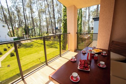 3-bedroom Family Paradise Villa in Woods