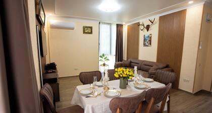 3-bedroom Family Paradise Villa in Woods