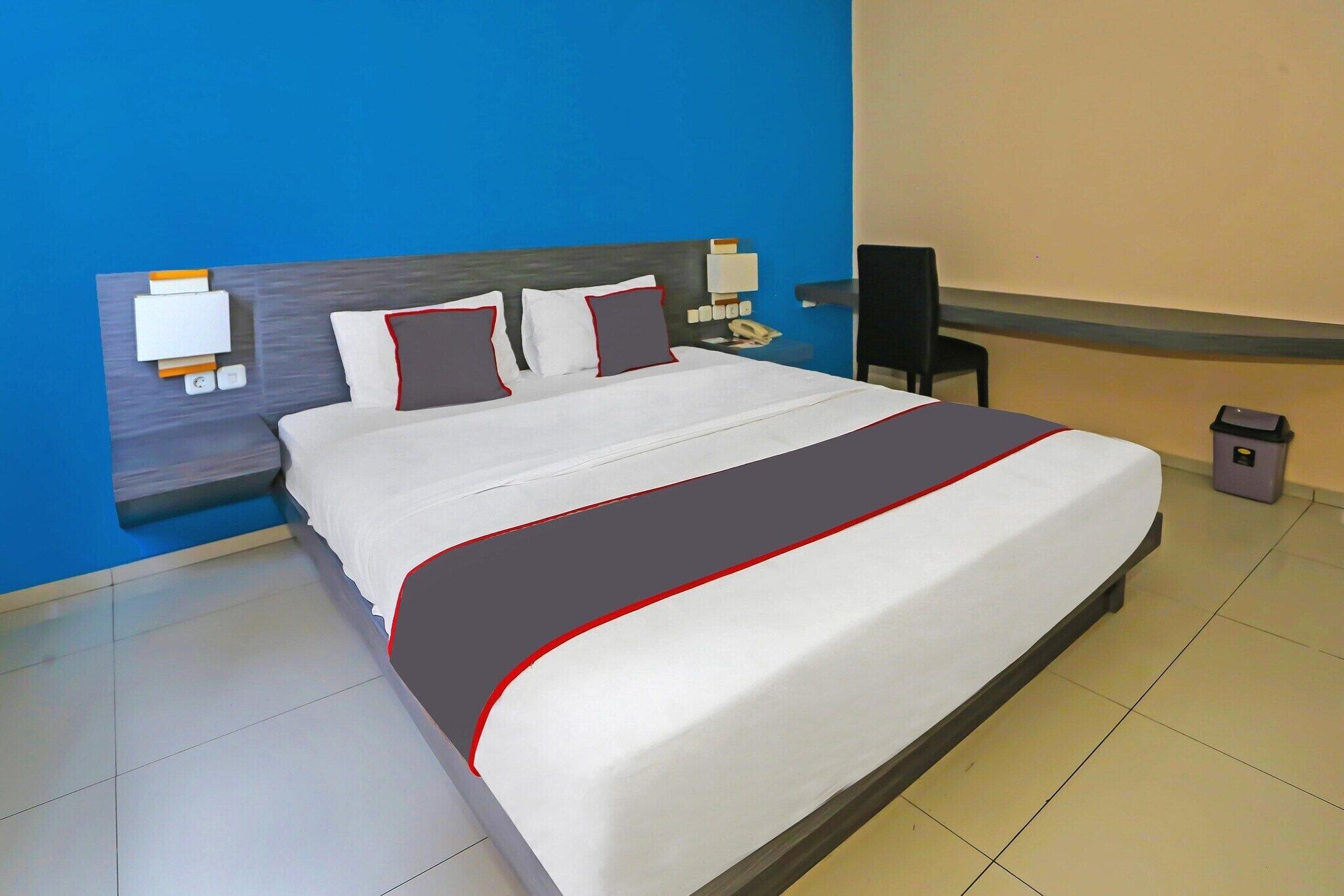 1 bedroom, desk, free WiFi, bed sheets