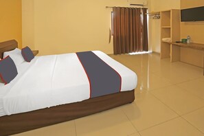 Room - Luxury Deluxe DBL Retreat W/ Free WiFi and Parking (Jakarta)