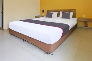 1 habitación, escritorio, wifi gratis y ropa de cama 