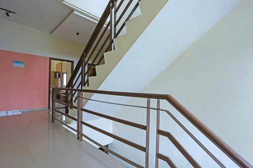 Luxury Deluxe DBL Retreat W/ Free WiFi and Parking