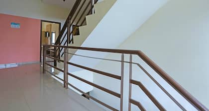 Luxury Deluxe DBL Retreat W/ Free WiFi and Parking